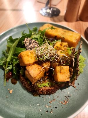 Avocado pea smash w/Tofu & Hash brown at Foundation Cafe in Christchurch