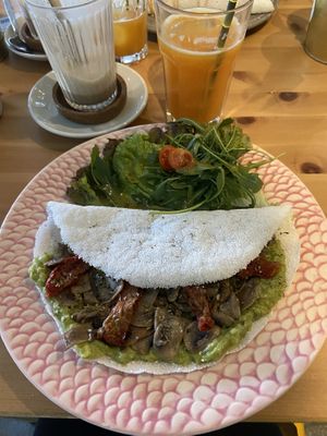 Tapioca without the egg and with sundried tomatoes instead  at Bali Food & Drinks in Leiria