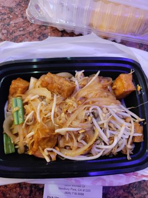 Pad Thai w tofu at Vegan Thyme in Newbury Park