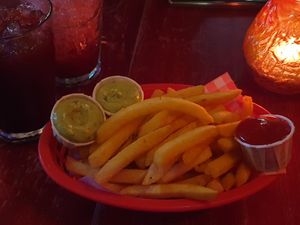 Chips with pesto dip vegan at Roadtrip & The Workshop in East London