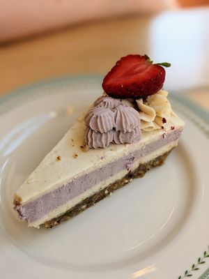 Strawberry cake at The Sly Fox in Edinburgh