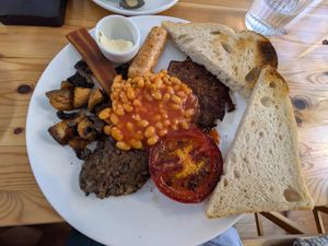 Veggie breakfast at The Sly Fox in Edinburgh