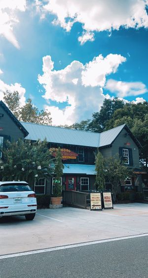 exterior   at Yellow Dog Eats in Windermere