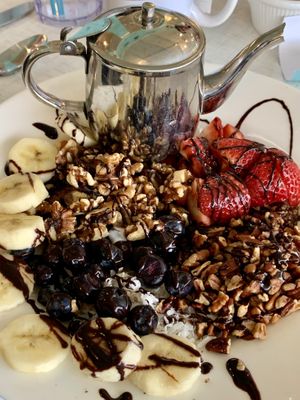 Chocolate Quinoa Breakfast Bowl  at Anna's House in Kalamazoo