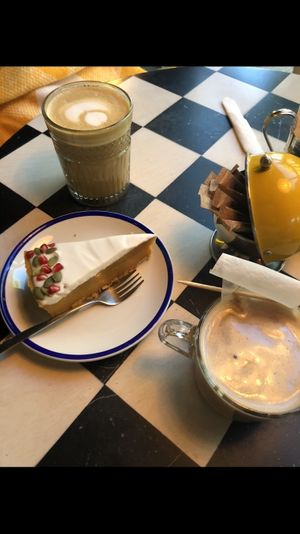 ottime bevande vegetali e strepitosa torta alla zucca   at KIRAS - Pylimo in Vilnius