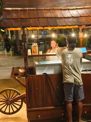 Evening ice Cream at The Doctor's House in Matara