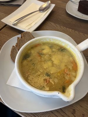 Vegan One Pot dish with lentils  at Café Tinki in Neuss