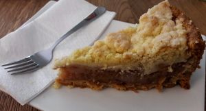 Vegan apple pear cake at Café Tinki in Neuss