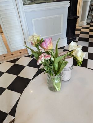 Wonderful centerpiece at Mandy's in Montreal