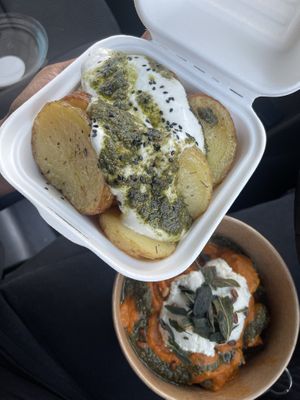 Double roasted potatoes 😋 the food is absolutely delicious 🤤 a lot of vegan options.  at Lexis Healthy Eatery in Modderfontein