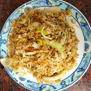 Fried rice with veggies and eggs (optional without eggs for vegans) at Pacific House in Hannover