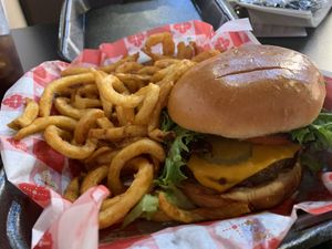 Chicken sandwich  at ITSO Vegan in Grand Prairie