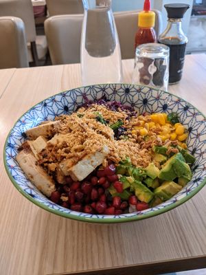 Poke bowl with tofu at BaoBao Tea in Paris