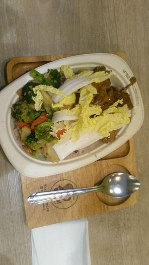 Purple rice and 2 dishes at So Vegan - Gateway Ekkamai in Bangkok