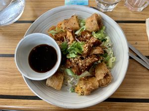 L’entrée  at Hai Ba in Rouen