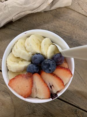 Nalu bowl without honey, bee pollen, or granola  at Nalu in Kailua