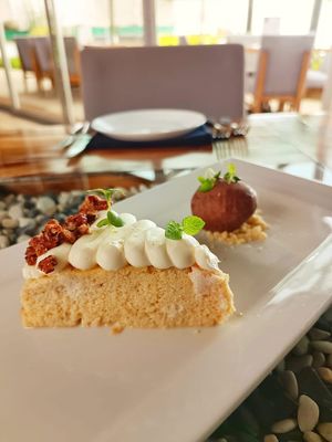 Pastel de rompope at Planta Baja Restaurant in Ensenada