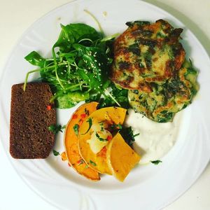 Mixed tapas of winter vegetables  at Le Poisson Sans Bicyclette in Brussels