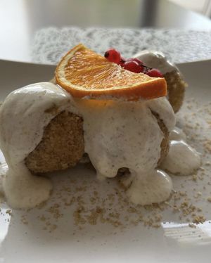 Sweet millet balls - real treat 😋  at Vegàn Bàzis ètterem in Zalaegerszeg