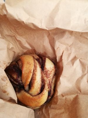 Cinnamon bun at Dauns in East London