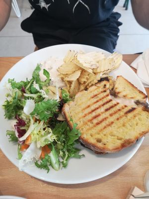 Toasty  at Dauns in East London