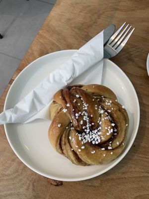 Kanelboller   at Dauns in East London
