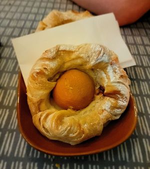 Peach danish at Dauns in East London