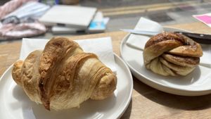veganes Croissant   at Dauns in East London