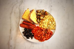 Weekend Brunch at Dauns in East London