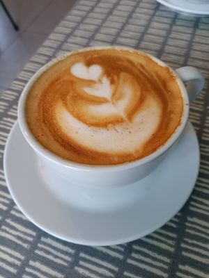 Latte with Califia farm oat milk at Dauns in East London