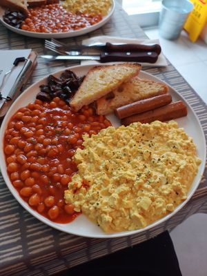 Brunch at Dauns in East London