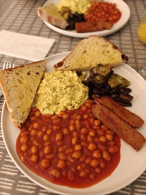 Brunch at Dauns in East London