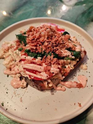 Scrambled Tofu with tomato & spinach at Dauns in East London