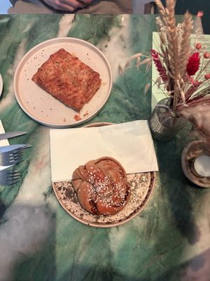 Vegan spinach and feta pastry and cinnamon bun   at Dauns in East London
