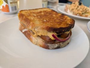 seitan sausage toastie at Dauns in East London