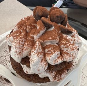 Tiramis- hug  at HUG at Turnè in Monza