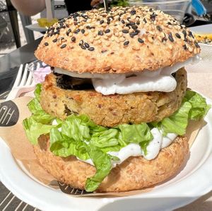   at HUG at Turnè in Monza