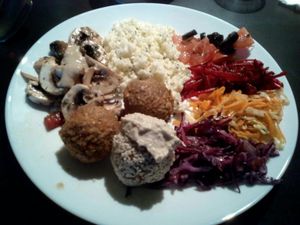 Plato principal at Taberna do Mundo in Braga