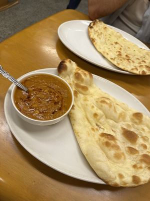 Vegan chana masala chickpea curry with naan   at Raja in Naha