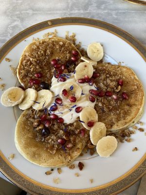 “So fluffy i’m gonna die” - pancakes (with regular pancakes instead of buckwheat & tahini pancakes)  at L'Alchimiste in Brussels