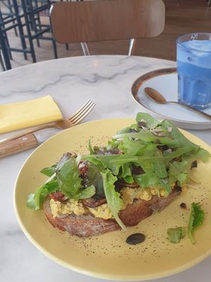 Toast of the day at L'Alchimiste in Brussels