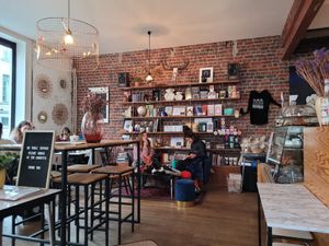 Cozy decor at L'Alchimiste in Brussels
