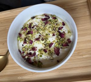 Granola bowl  at L'Alchimiste in Brussels