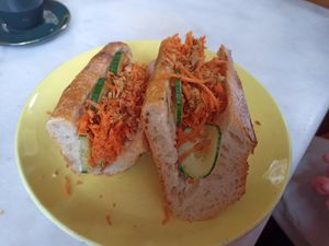 Sandwich of the day 9.50 eur at L'Alchimiste in Brussels