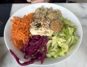 Healthy bowl   at L'Alchimiste in Brussels