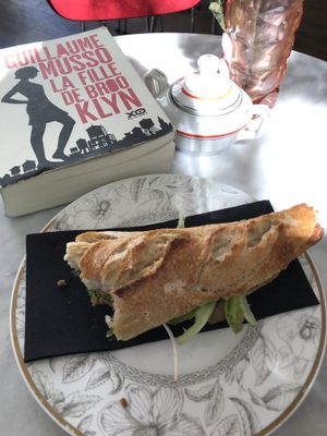 Sandwich pain de « viande » at L'Alchimiste in Brussels