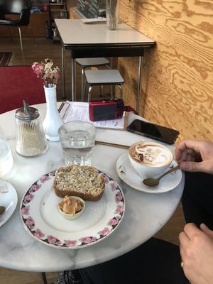 Cappuccino&banana bread at L'Alchimiste in Brussels