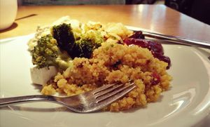 Quinoa with hummus, tofu and vegetables at Tibits in London