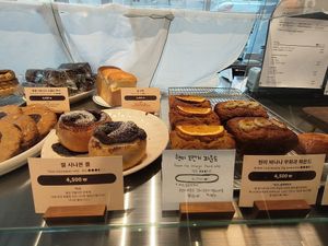  at Bakeshop Pivot in Seoul