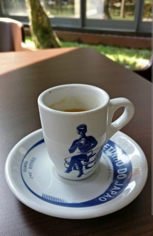 Coffee at O Pretinho do Japão in Porto